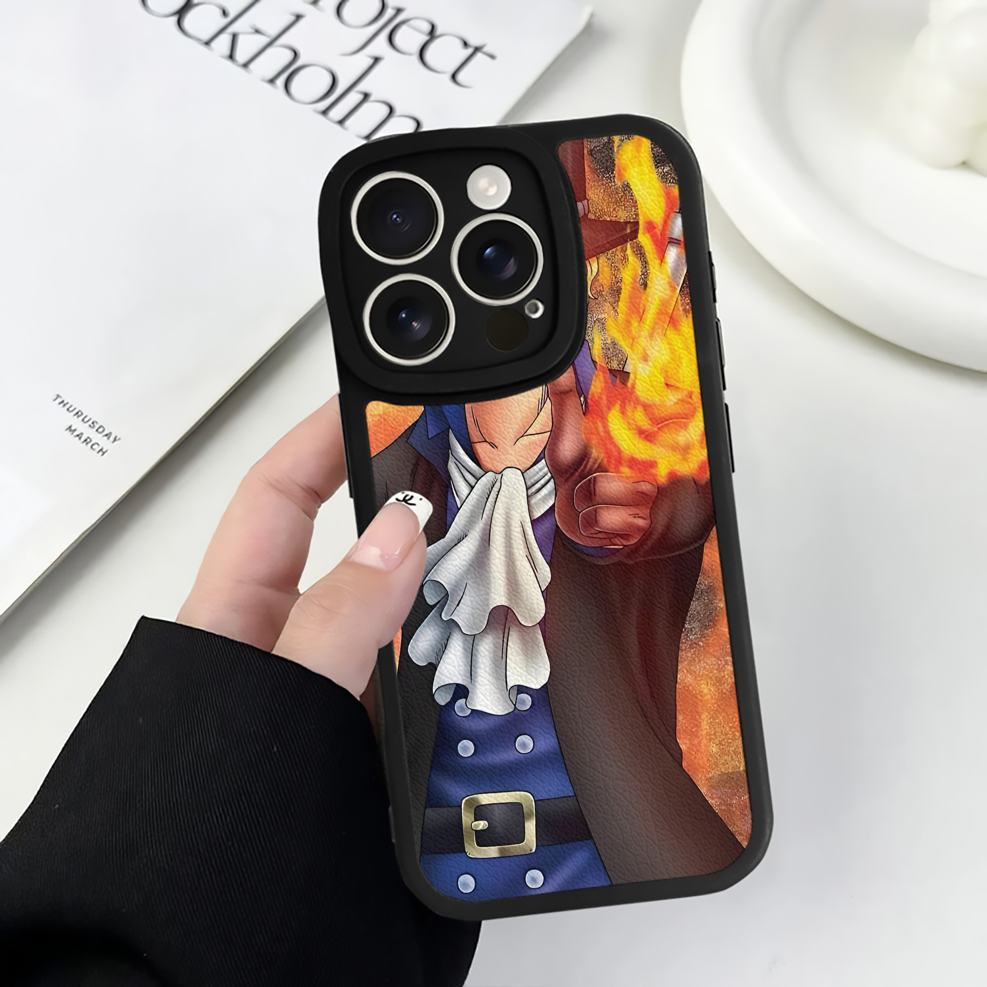 （画像用） ワンピース ONE PIECE 【iPhone 16シリーズ対応】シリコンスマホケース（レザー調） 材質：シリコン